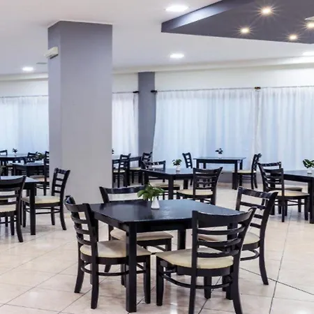 Princess Flora Otel Sgourou