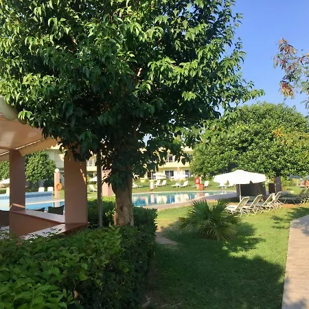 Princess Flora Otel Sgourou