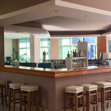 Princess Flora Otel Sgourou